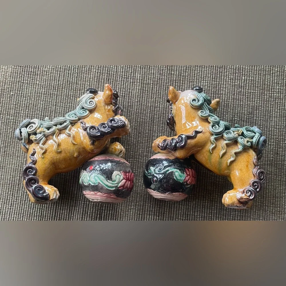 Foo Dog / Foo Lions Sancai Porcelain - Early 1900s - Collectible - Picture 2 of 6